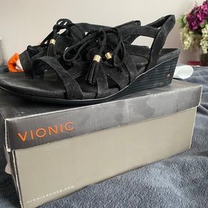 Vionic spark Kalie Sandals